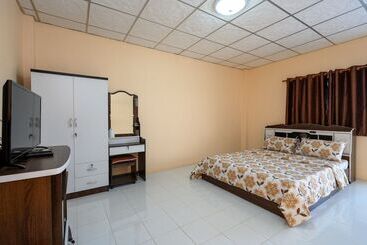 호텔 Beung Sampathuan Nakornchaisri Resort