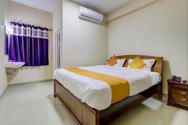 هتل Fabexpress Uv Residency   700m From Coimbatore International Airport