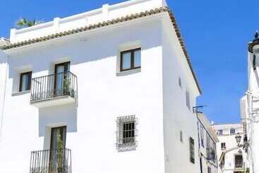 هتل Moona Hostal Altea