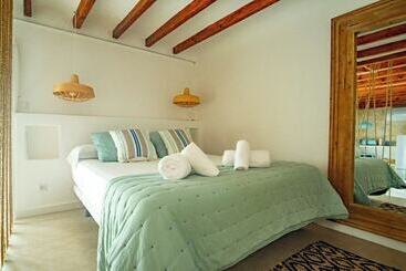 هتل Moona Hostal Altea