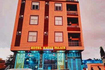 هتل Ratan Palace By Evara