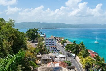 هتل Sky View Beach Studio   Montego Bay Club
