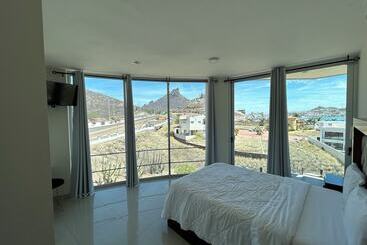 هتل Suites Rubi