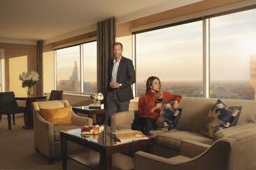 هتل The Fairmont Winnipeg Gold Experience