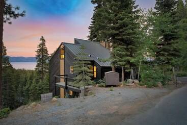 Lake View, Firepit, Game Room Remodeled Lake Tahoe Luxury Cabin By Avantstay
