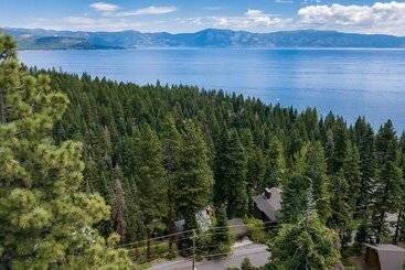 Lake View, Firepit, Game Room Remodeled Lake Tahoe Luxury Cabin By Avantstay