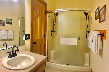 Mountain Shadows Resort