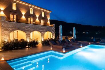 پانسیون Reveli Suites
