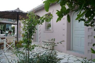 Stavlos Cottage