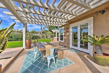 Stunning Carlsbad Gem W/ Fire Pit & Hot Tub!