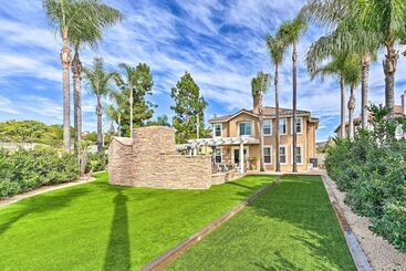 Stunning Carlsbad Gem W/ Fire Pit & Hot Tub!