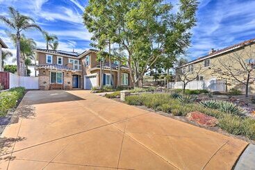 Stunning Carlsbad Gem W/ Fire Pit & Hot Tub!