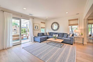 Stunning Carlsbad Gem W/ Fire Pit & Hot Tub!