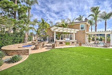 Stunning Carlsbad Gem W/ Fire Pit & Hot Tub!