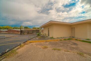 Town & Country Motel Bossier City By Oyo