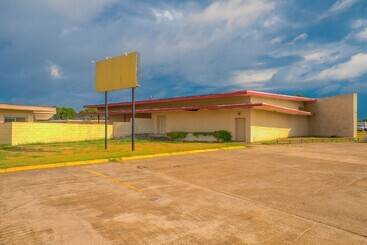 Town & Country Motel Bossier City By Oyo