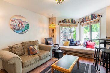Viking Lodge 319 By Avantstay Great Ski Access W/ Communal Pool & Hot Tub