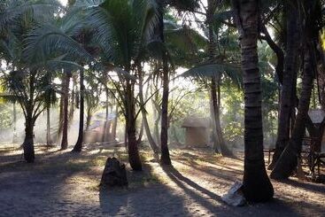 هاستل Sablayan Paraiso Beach Resort