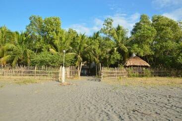 هاستل Sablayan Paraiso Beach Resort