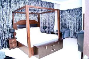 Begonia Hotel Ltd