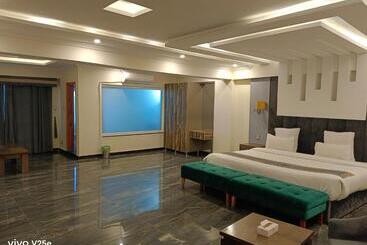 Faletti S Grand Hotel Murree