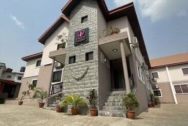 Farik Hotels And Suites