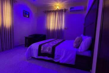 Farik Hotels And Suites
