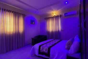 Farik Hotels And Suites