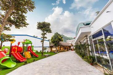 Hoa Vien Hotel   Suoi Khoang Kim Boi