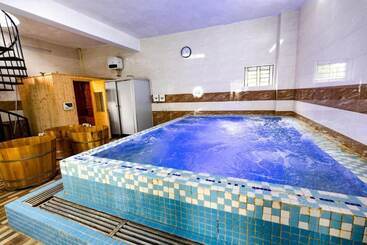 Hoa Vien Hotel   Suoi Khoang Kim Boi