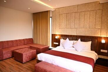 هتل Aamod Suites   Dalhousie