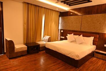 هتل Aamod Suites   Dalhousie