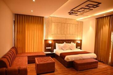 هتل Aamod Suites   Dalhousie