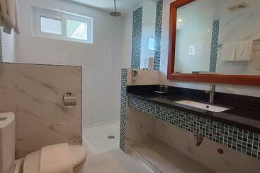 Отель Aira Boracay