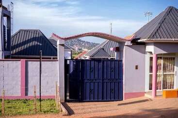 هتل Baron Guest House