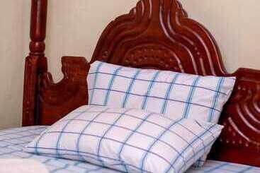 هتل Baron Guest House