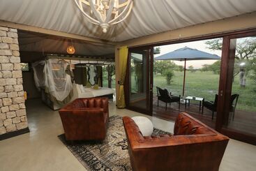 هتل Etosha Oberland Lodge