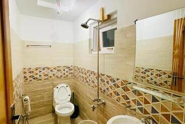 هتل 5star & Restaurant Skardu