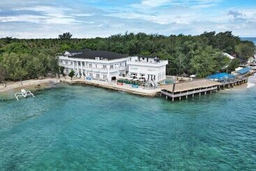 هتل Gili Beachfront Suites