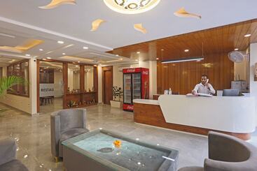 هتل Golf Inn Golf Course Road