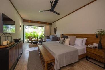هتل Kimpton Aluna Resort Tulum, An Ihg