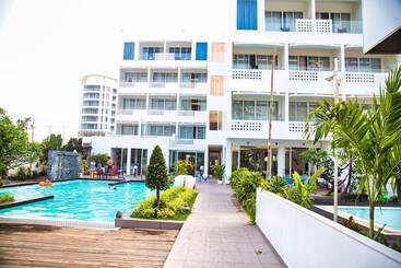 هتل Naiya Sea Resort