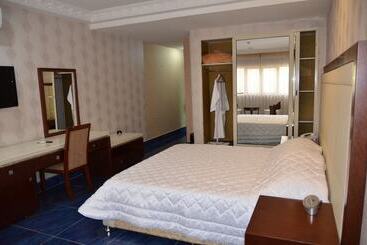 هتل Royal Beach