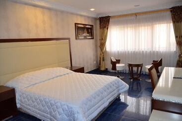هتل Royal Beach