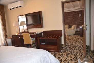 هتل Royal Beach