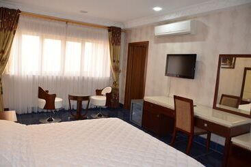 هتل Royal Beach