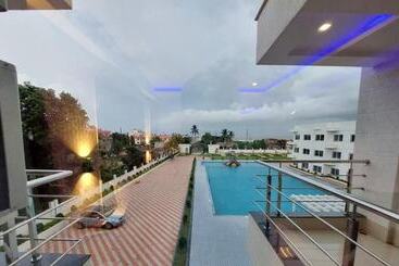 هتل Royal Gitanjali Resort &spa