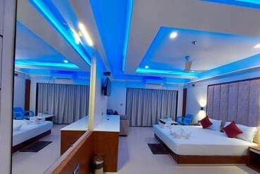 هتل Royal Gitanjali Resort &spa