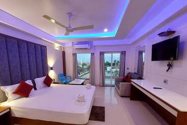 هتل Royal Gitanjali Resort &spa