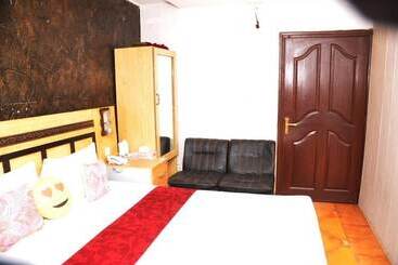 هتل Royal Suites